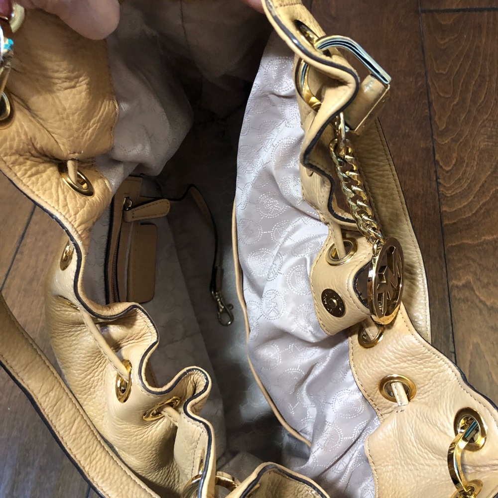 Michael Kors handbag - Picture 7 of 12